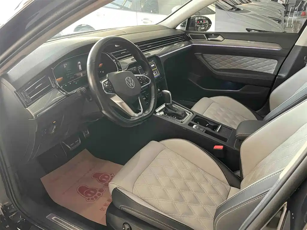VOLKSWAGEN MAGOTAN 2022