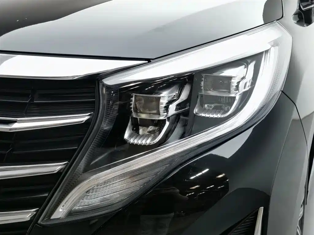 TRUMPCHI M8 2022