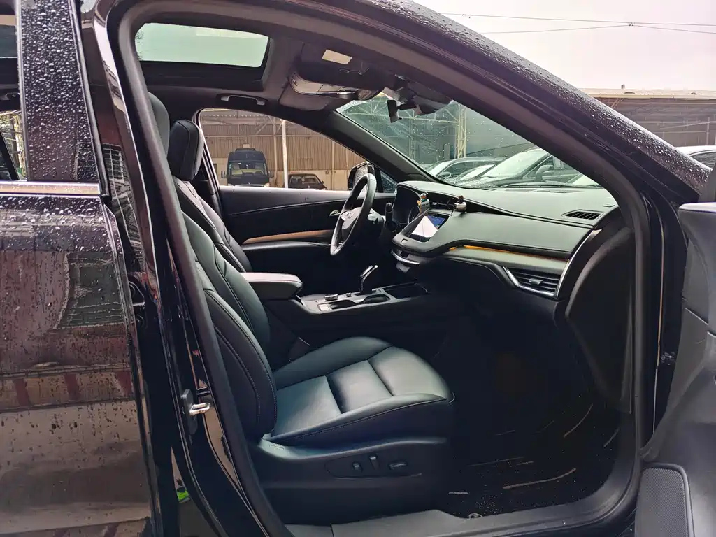 CADILLAC XT4 2022