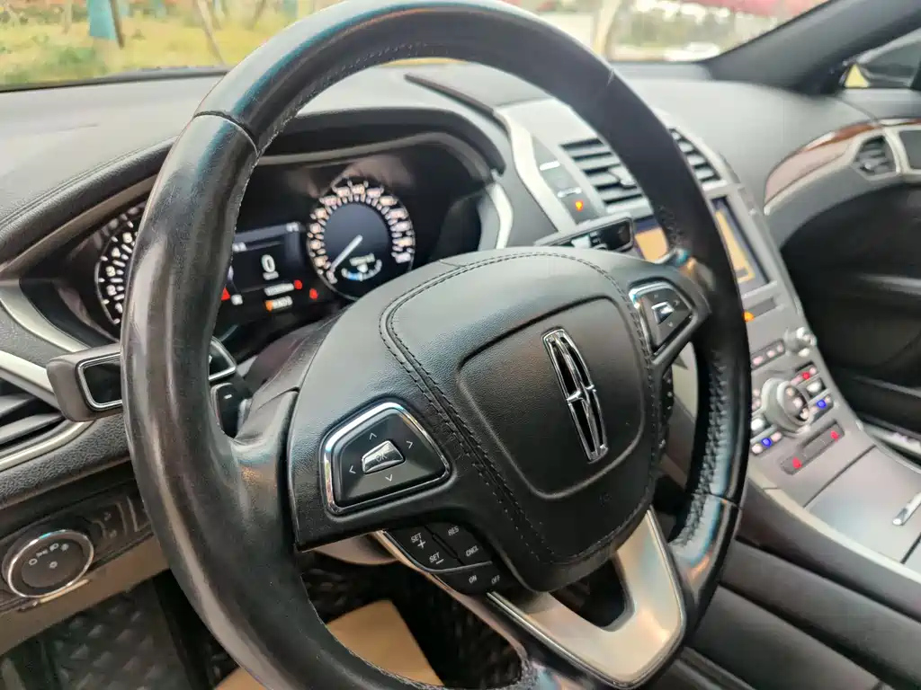 LINCOLN MKZ 2019