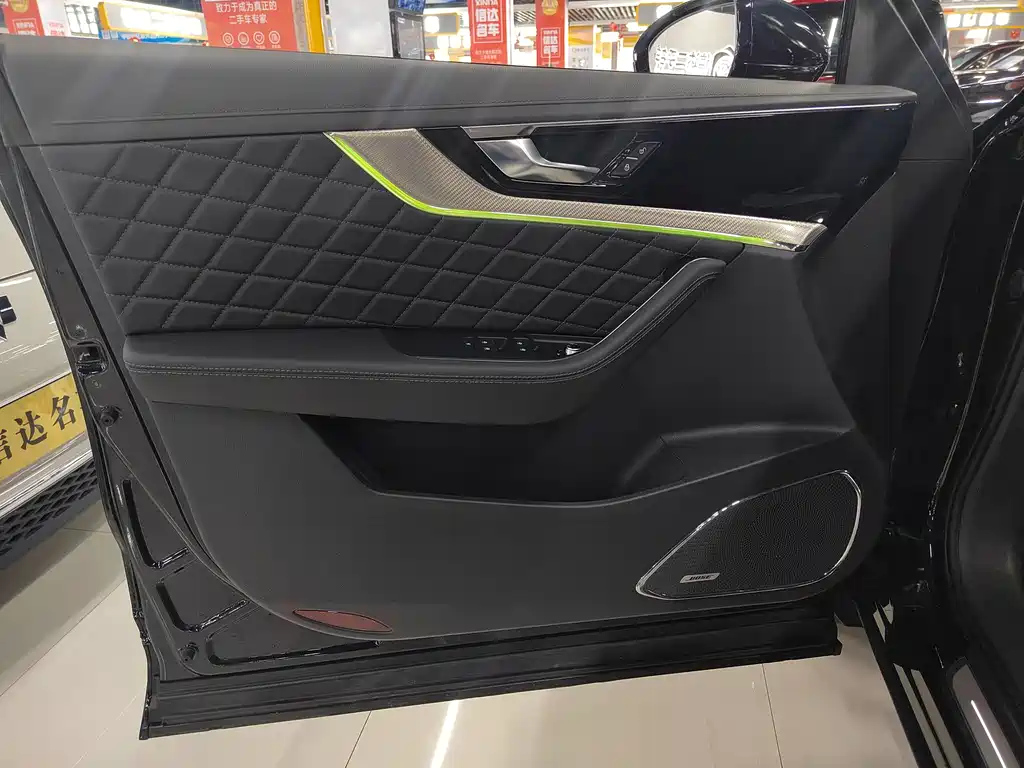 HONGQI HS5 2020