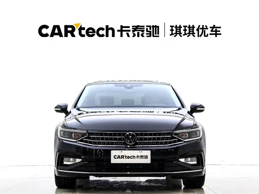 VOLKSWAGEN MAGOTAN 2023