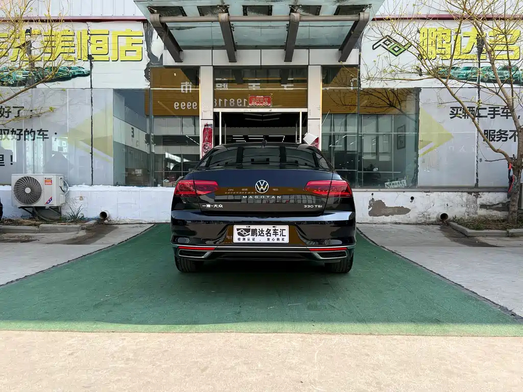 VOLKSWAGEN MAGOTAN 2022