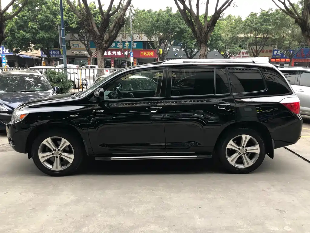 TOYOTA HIGHLANDER 2010