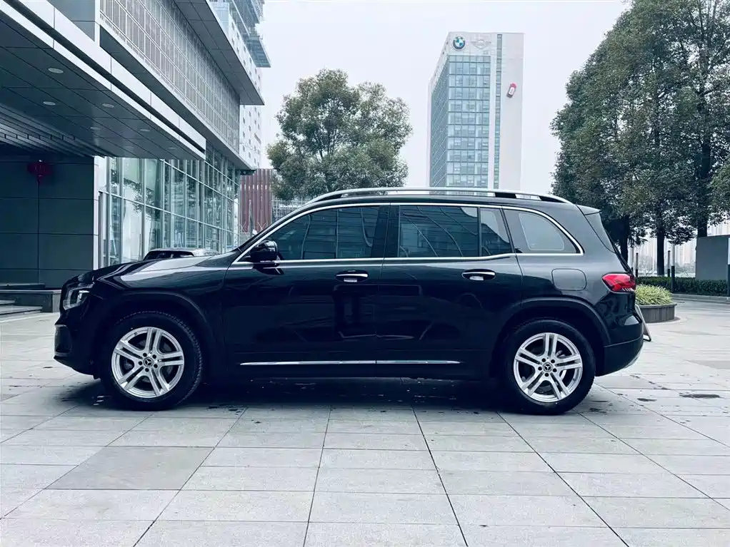 MERCEDES BENZ GLB 2022