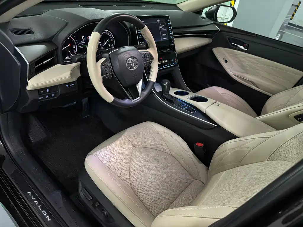 TOYOTA AVALON 2019