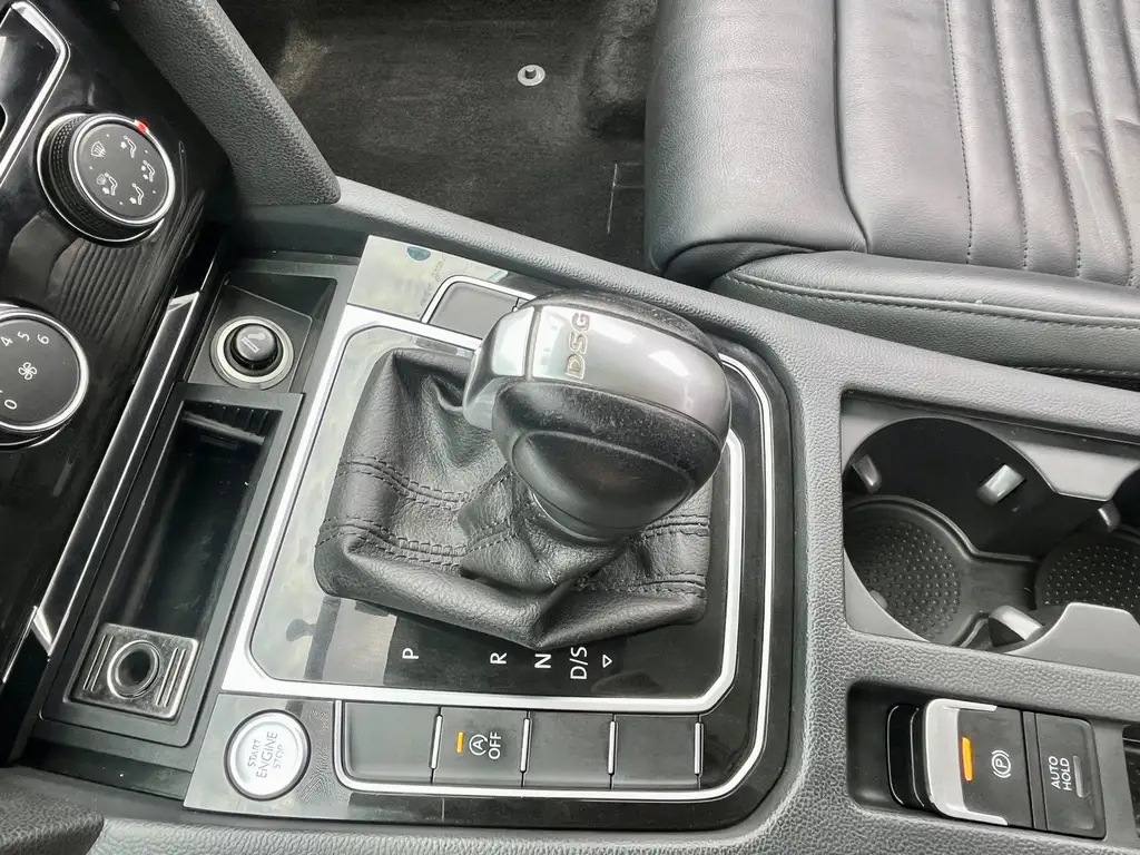 VOLKSWAGEN MAGOTAN 2018