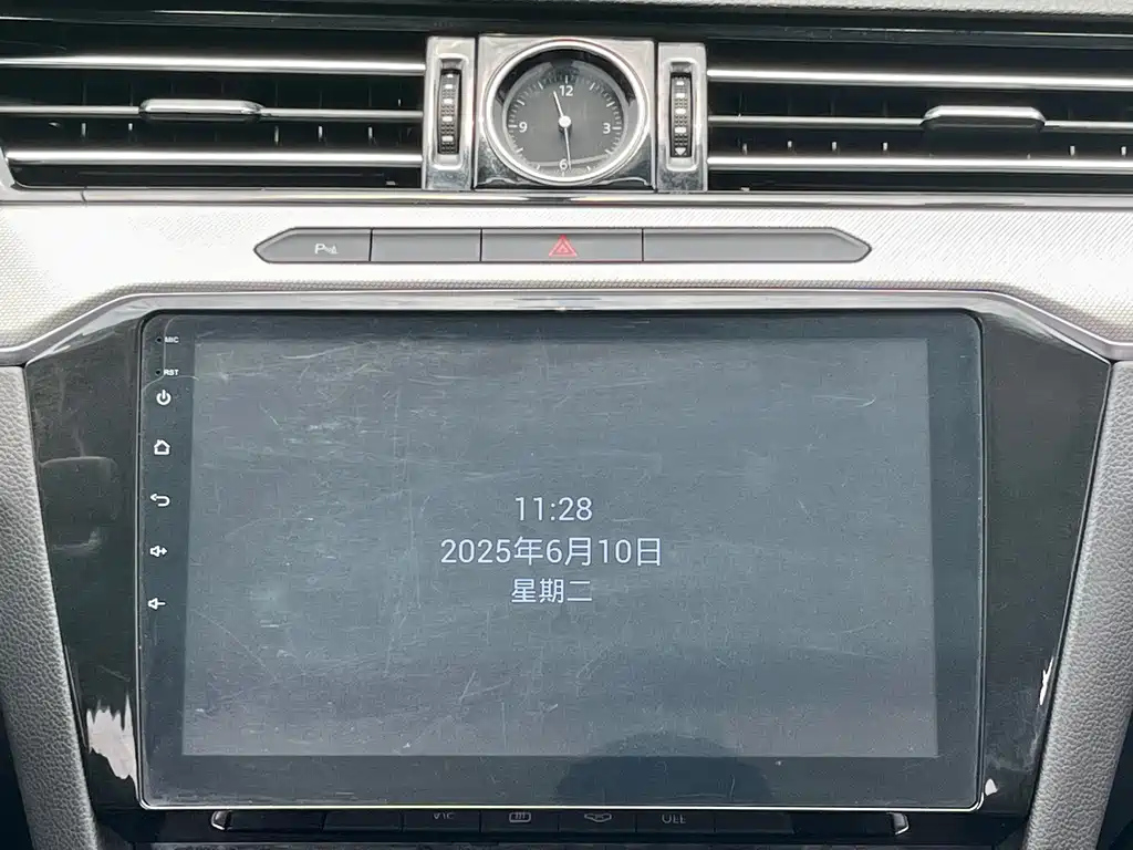 VOLKSWAGEN MAGOTAN 2018