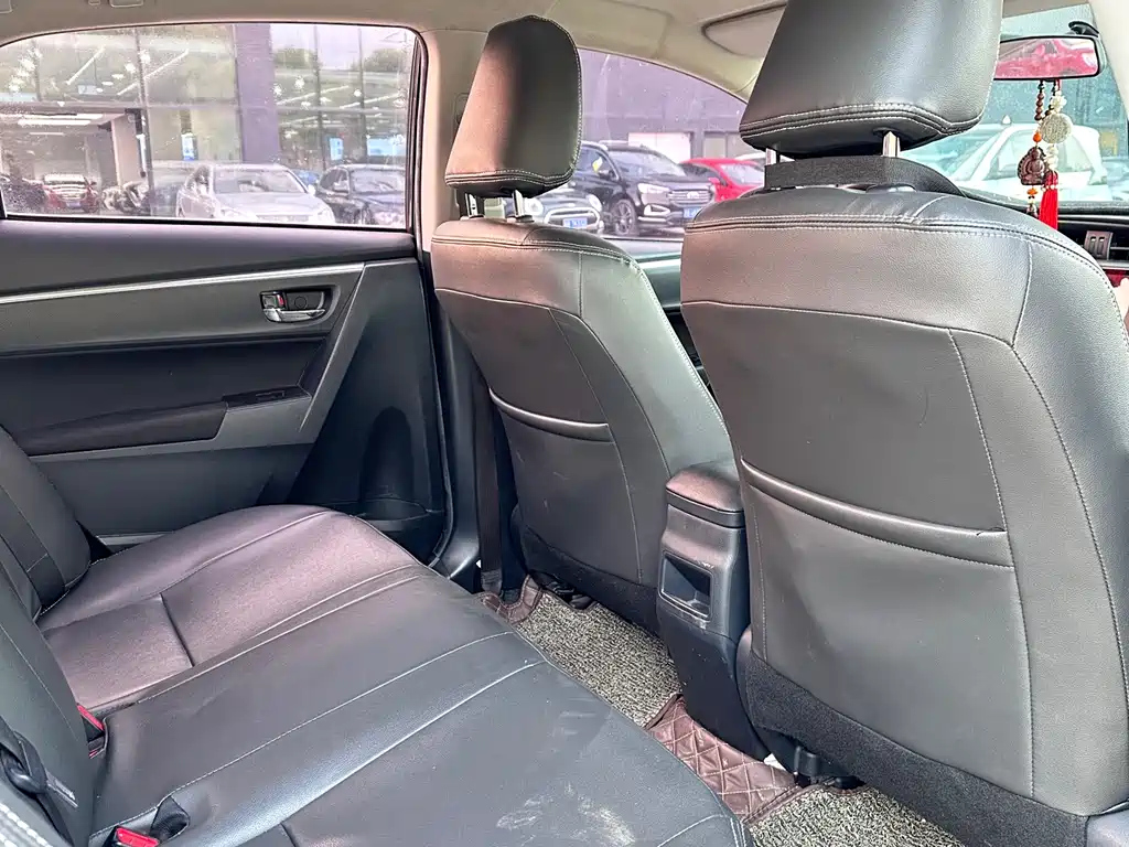 TOYOTA COROLLA 2017