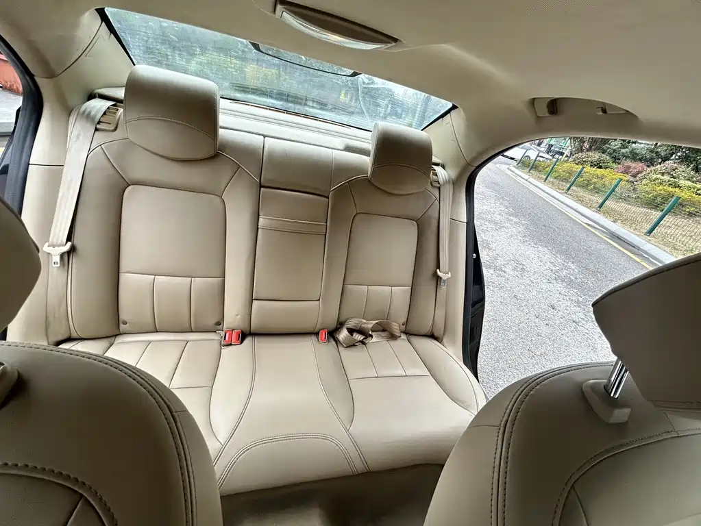 ROEWE 550 2010