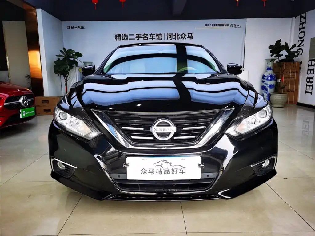 NISSAN TEANA 2019