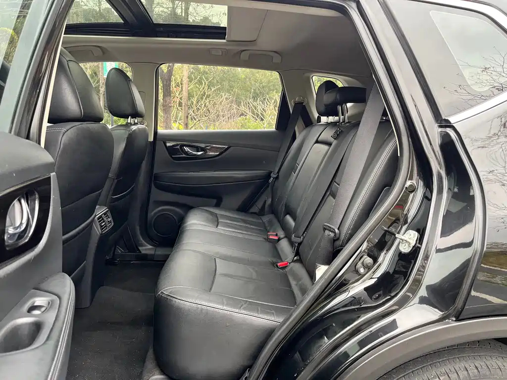 NISSAN X-TRAIL 2019