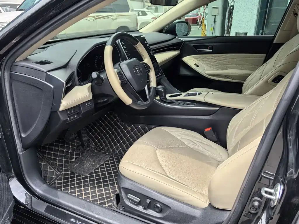 TOYOTA AVALON 2020