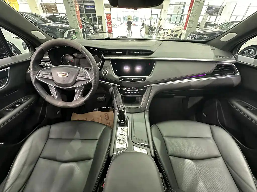 CADILLAC XT5 2020