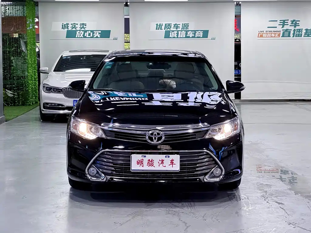 TOYOTA CAMRY 2016