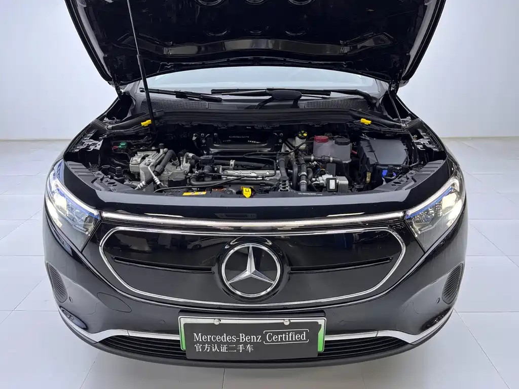 MERCEDES BENZ EQA 2023