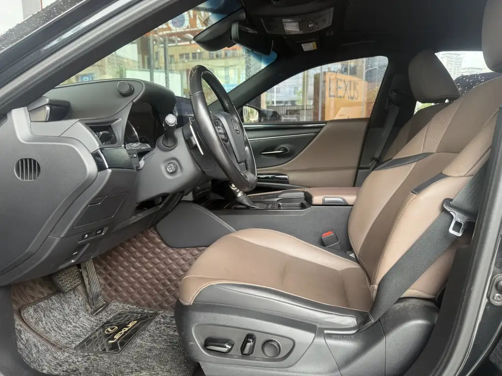 LEXUS ES 2021
