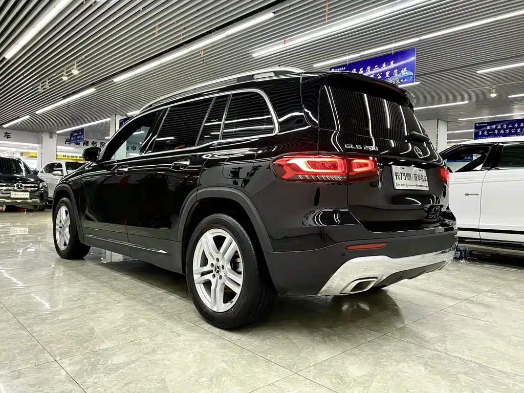 MERCEDES BENZ GLB 2021