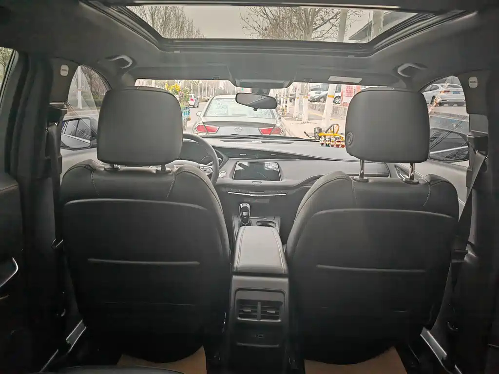 CADILLAC XT4 2021