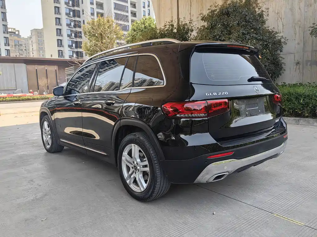 MERCEDES BENZ GLB 2022