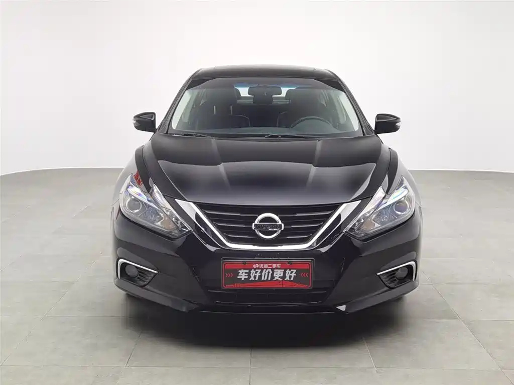 NISSAN TEANA 2018