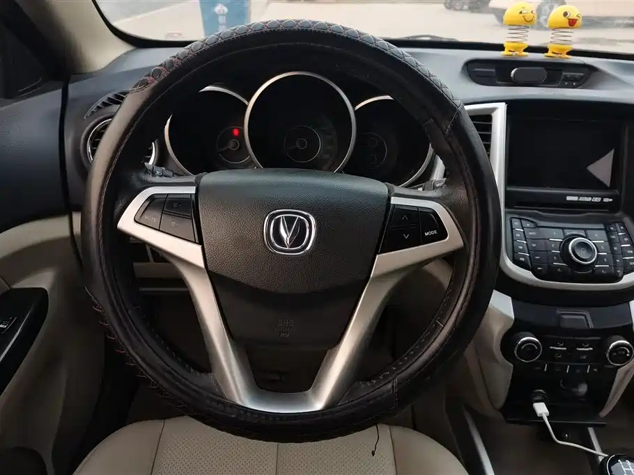 CHANGAN EADO 2014