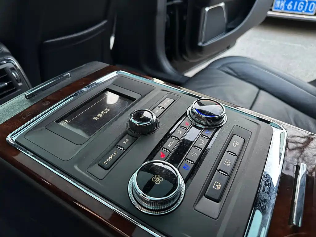 LINCOLN CONTINENTAL 2018