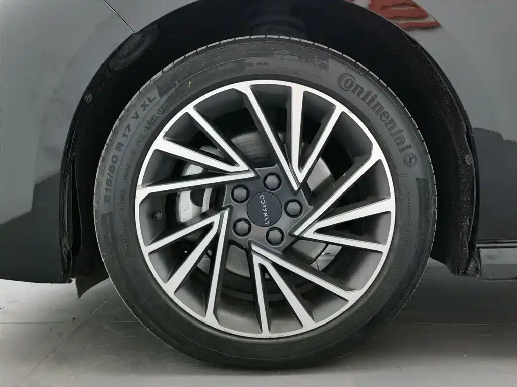 LYNK&CO 03 2021