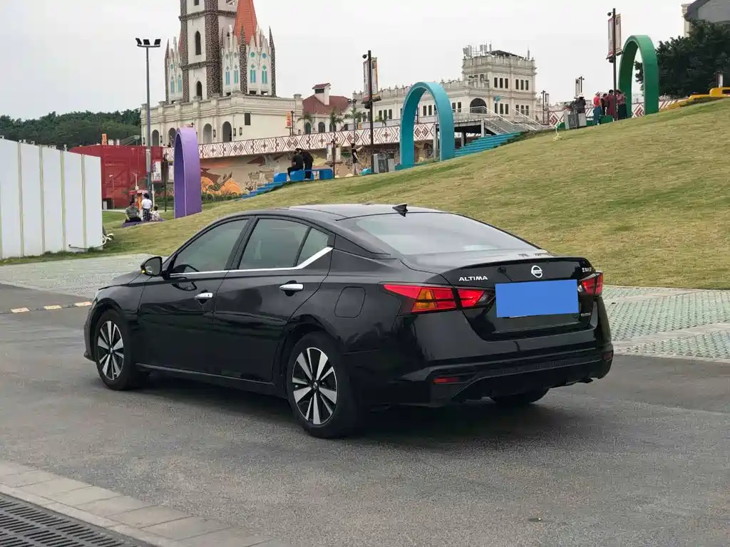 NISSAN TEANA 2019