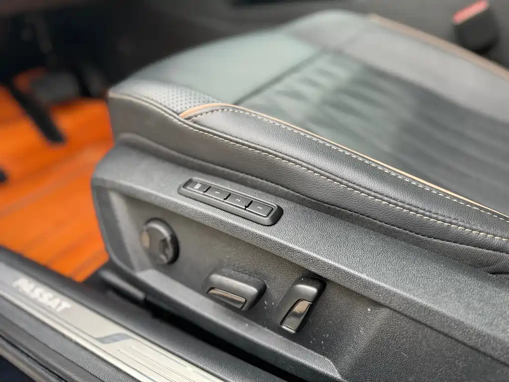 VOLKSWAGEN PASSAT 2020