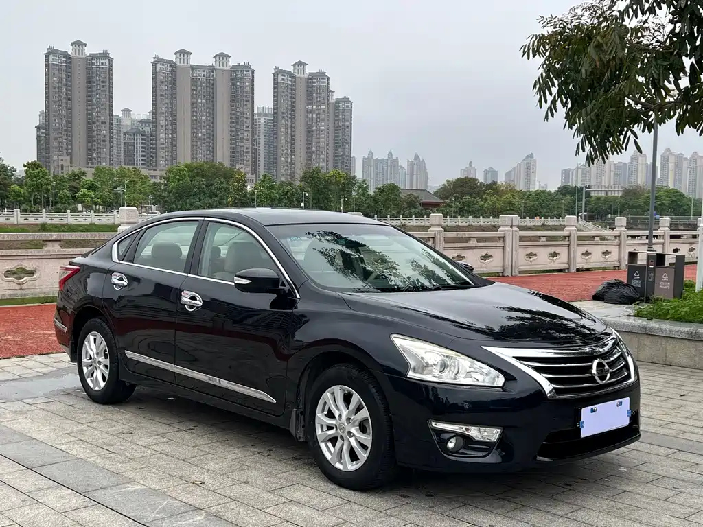 NISSAN TEANA 2016