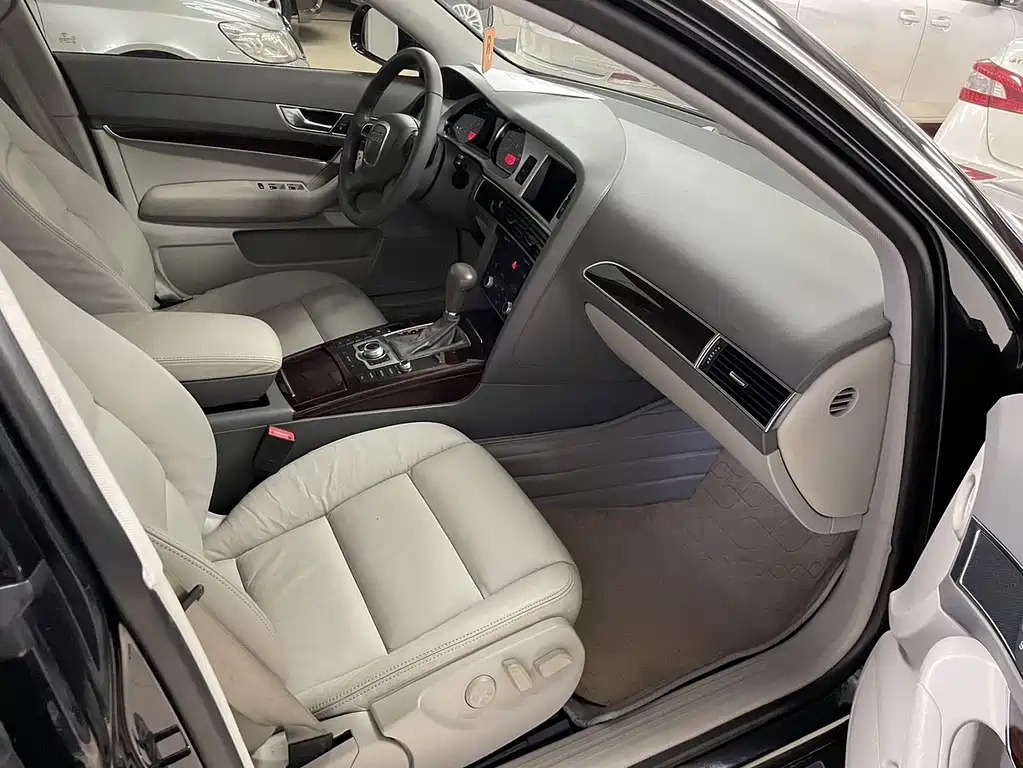 AUDI A6L 2010