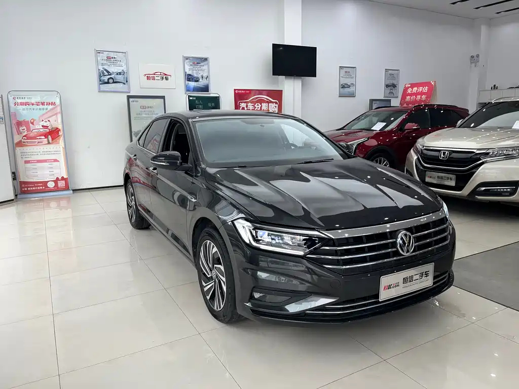 VOLKSWAGEN SAGITAR 2022
