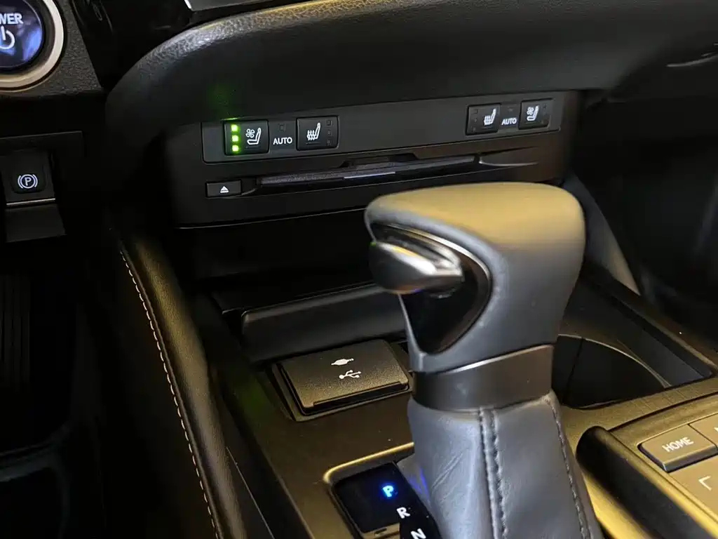 LEXUS ES 2022