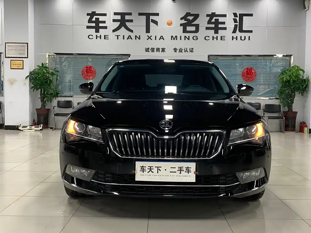 SKODA SUPERB 2017