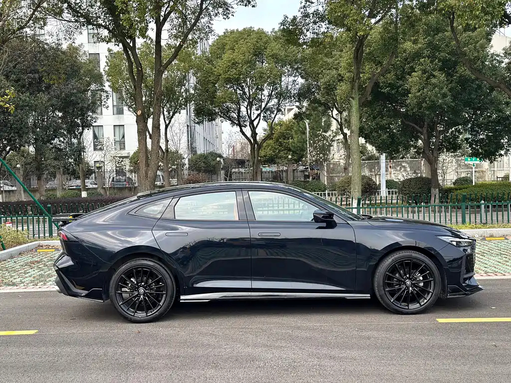 CHANGAN UNI-V 2023