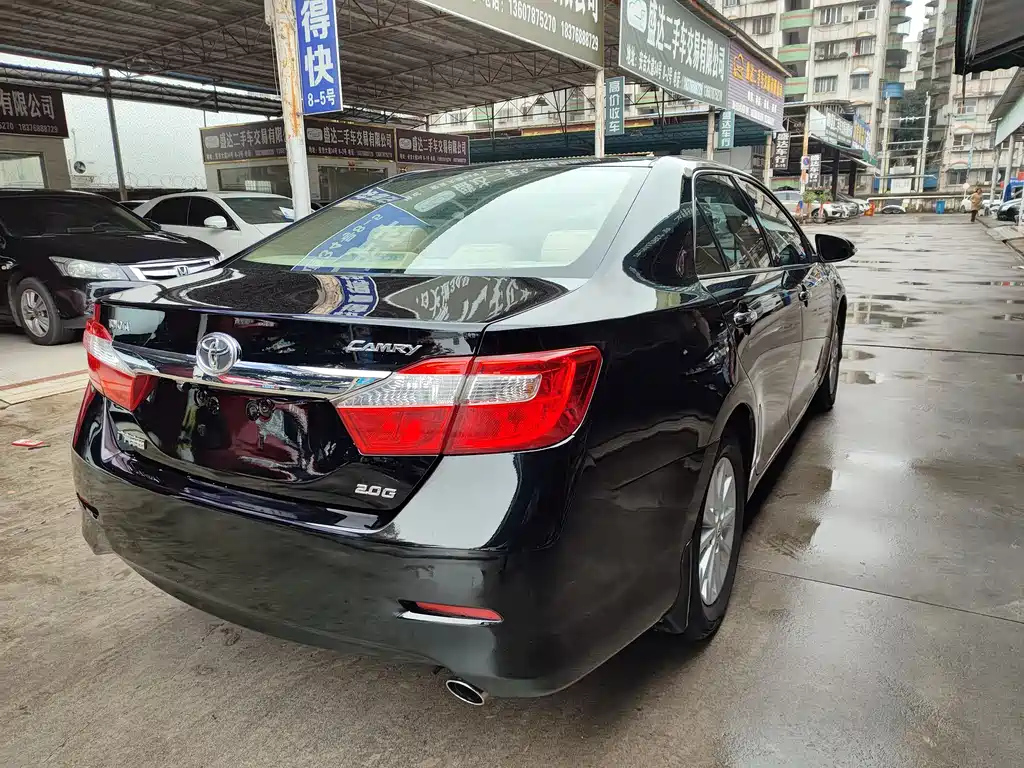 TOYOTA CAMRY 2013
