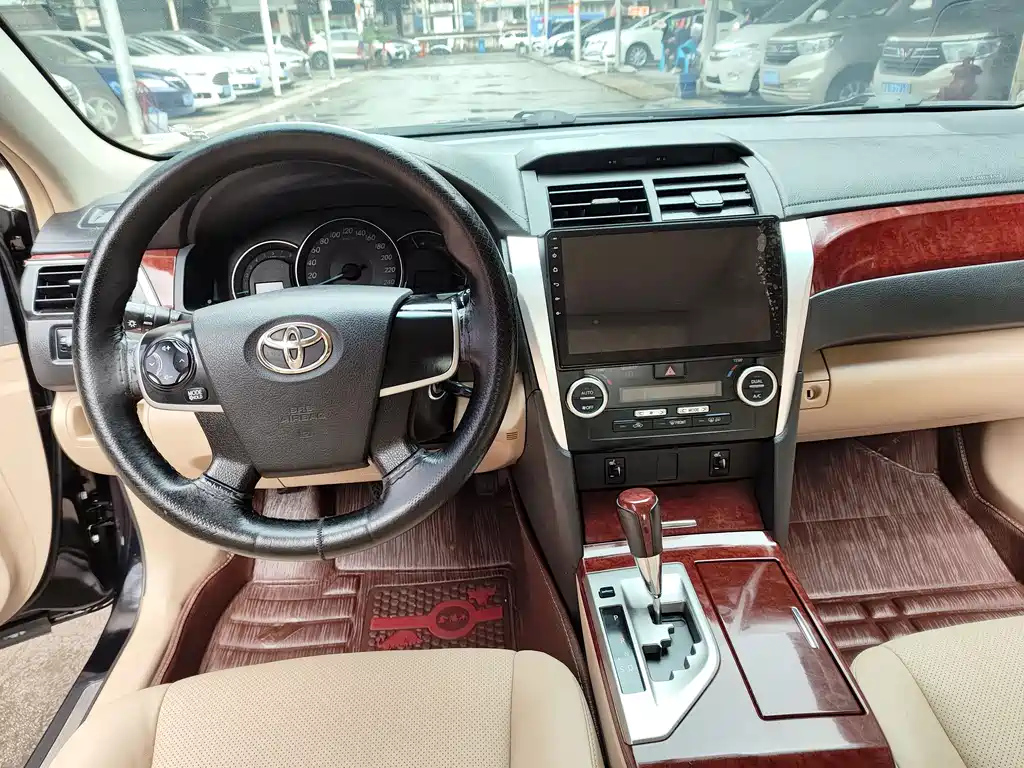 TOYOTA CAMRY 2013
