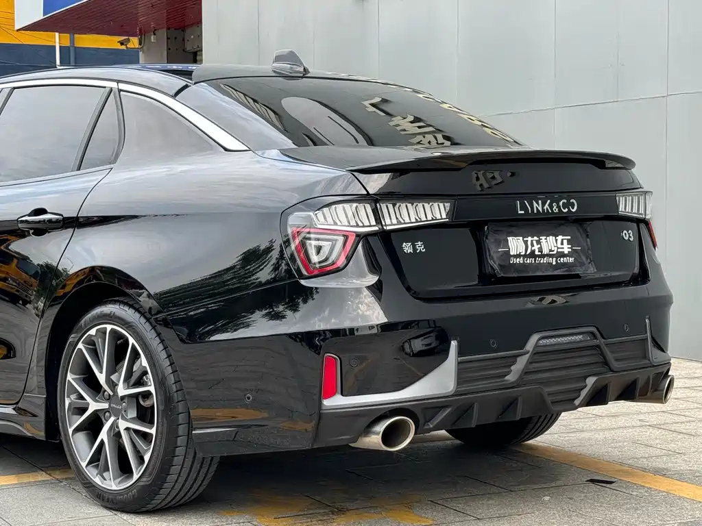 LYNK&CO 03 2021