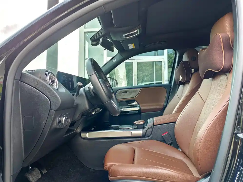 MERCEDES BENZ GLB 2022