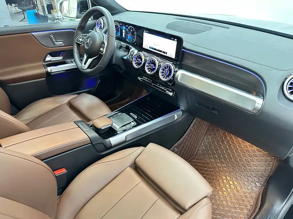 MERCEDES BENZ GLB 2022
