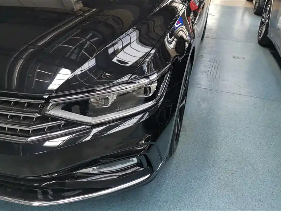 VOLKSWAGEN MAGOTAN 2024