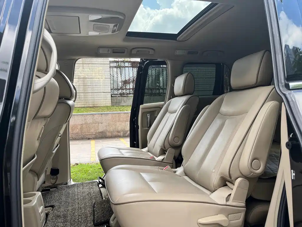 NISSAN QUEST 2015