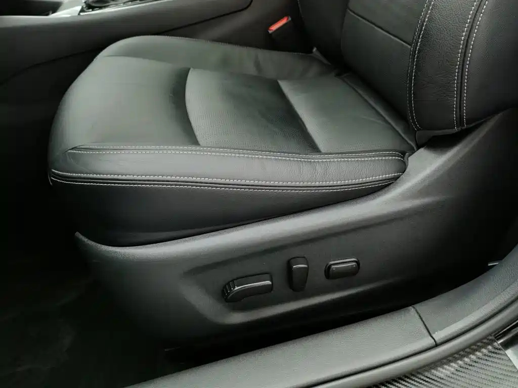 NISSAN TEANA 2019