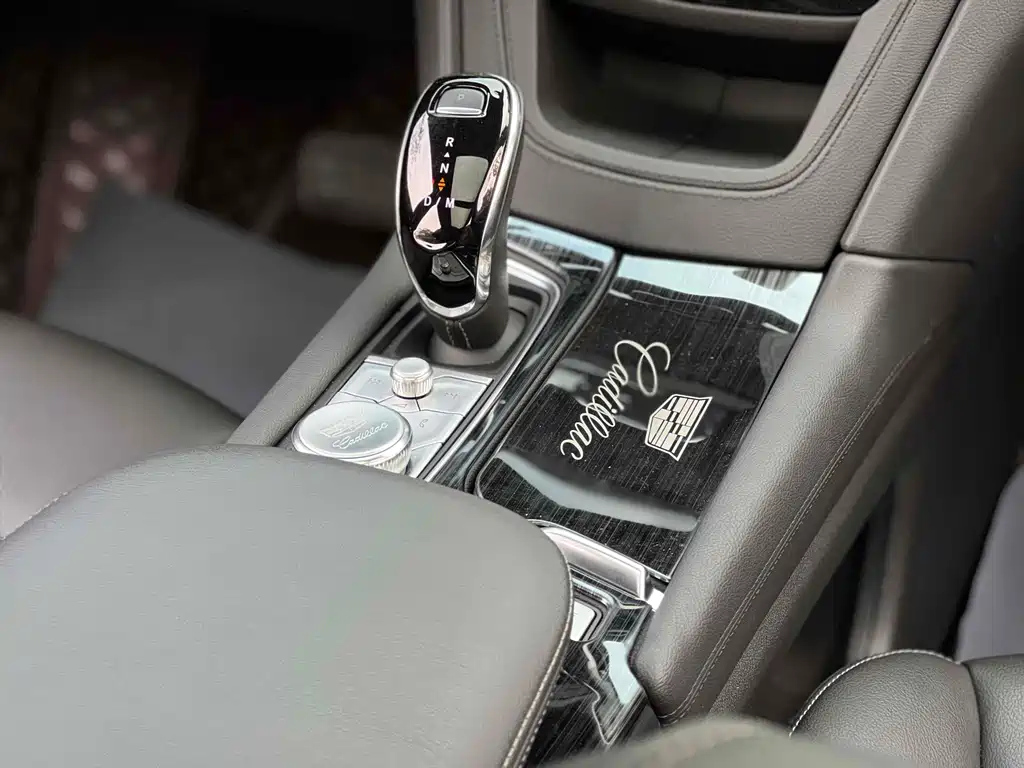 CADILLAC XT5 2021