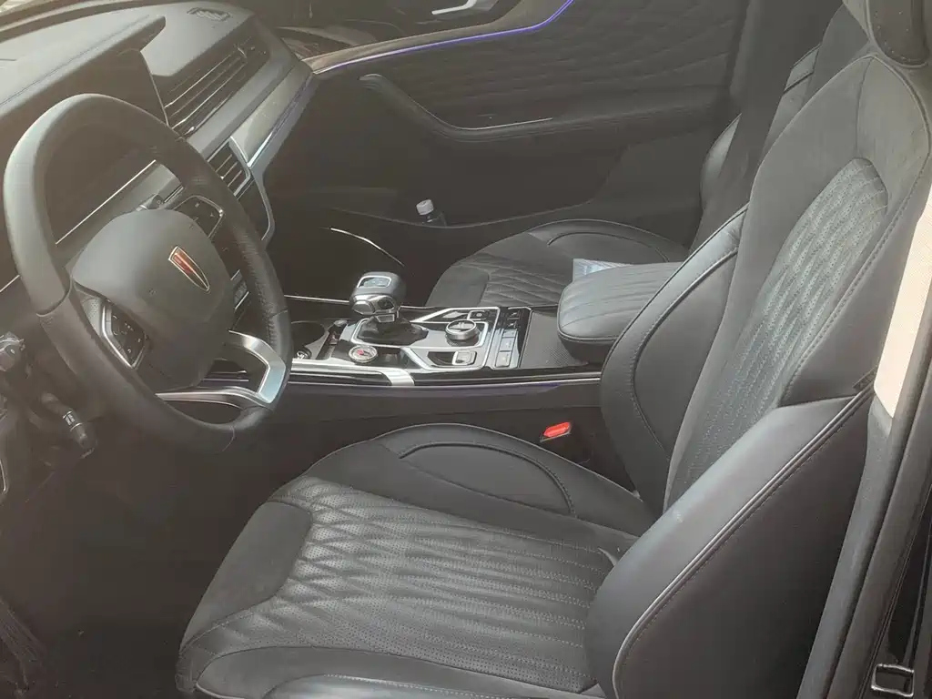HONGQI HS5 2022