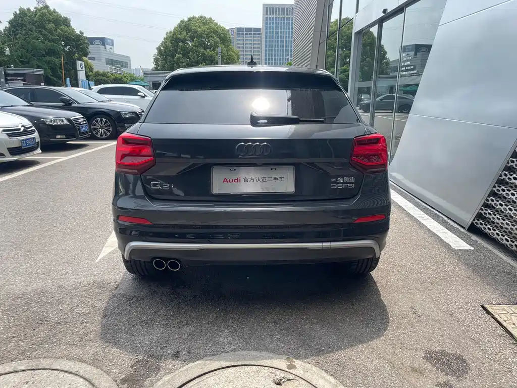 AUDI Q2L 2021