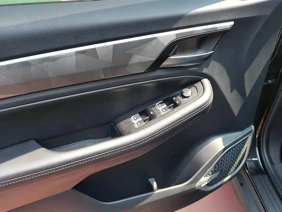 GEELY AUTO VISION X6 2022