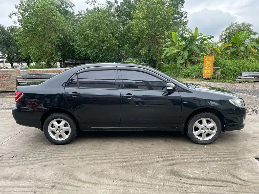 TOYOTA COROLLA 2013