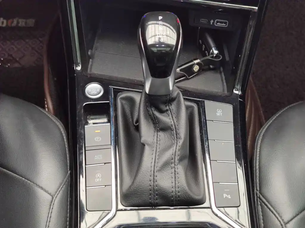 VOLKSWAGEN PASSAT 2021